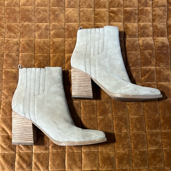 Marc Fisher Booties - Picture 1 of 3